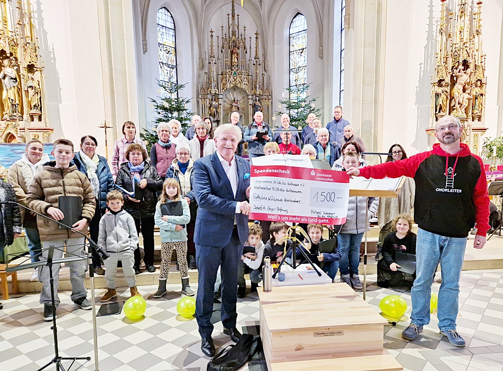 1.500 Euro für neue Gotteslobe in Großdruck