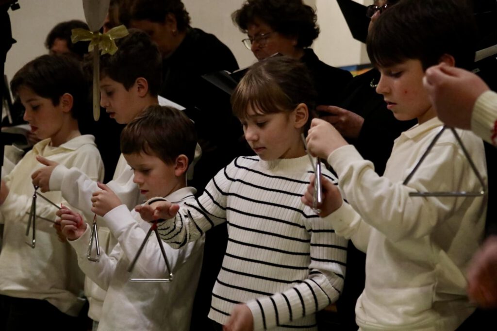 Kaum Zeit, viel Freude und ein Lied für den Frieden: Unser Jugendchor stellt sich vor!